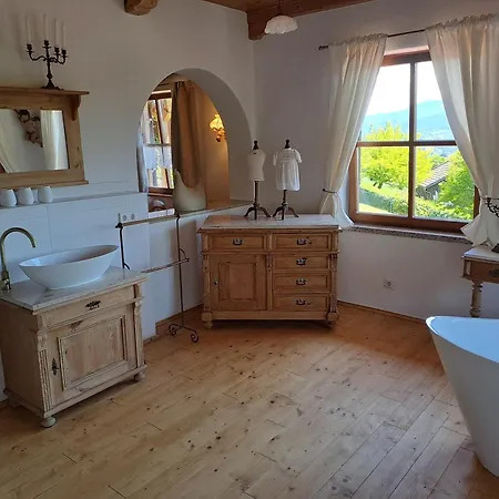Blaslhoehe Lodge *